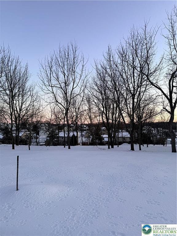 4720 3rd St Whitehall, PA 18052 - Thumbnail 2