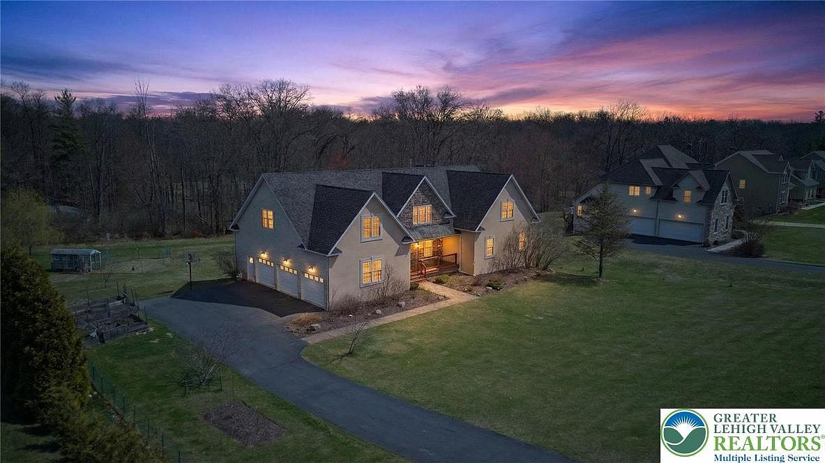 210 Sonny Dr Wind Gap, PA 18091  | Single Family