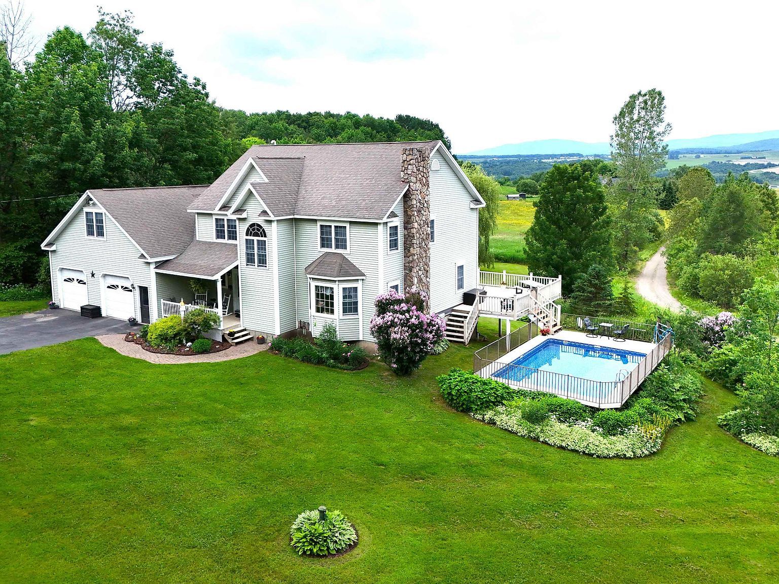 1576 Pine Hill Rd Newport, VT 05855 - Thumbnail 2