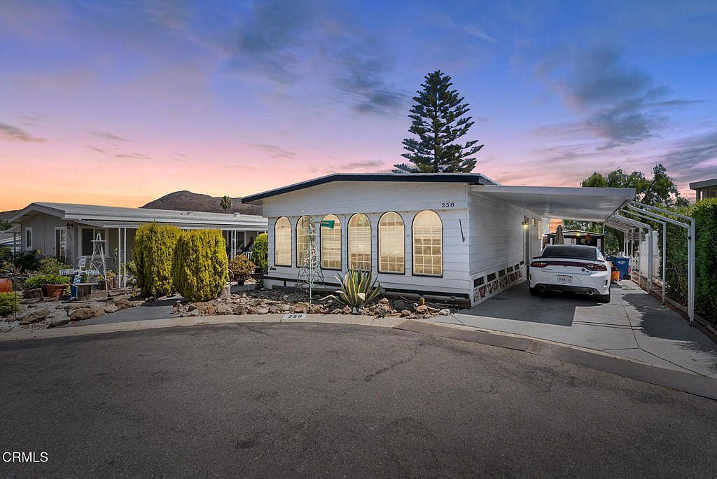 258 El Gallardo SPACE 258 Thousand Oaks, CA 91320 - Thumbnail 2