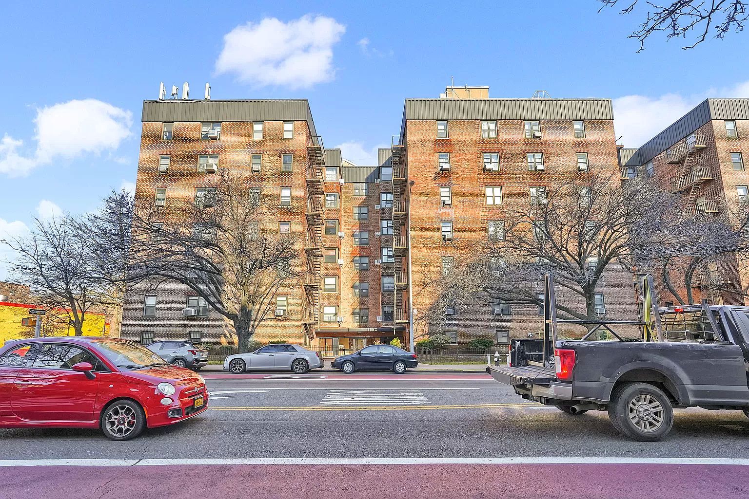 90-09 Northern Blvd APT 303 East Elmhurst, NY 11369 - Thumbnail 2