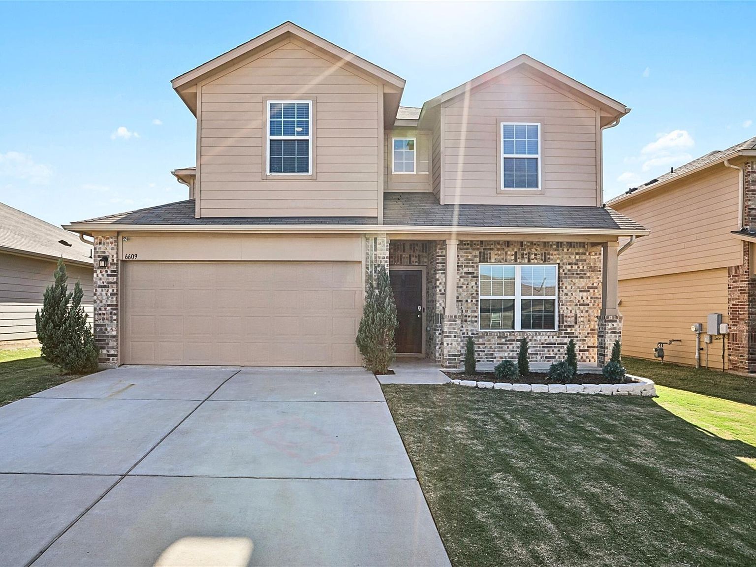 6609 Kauai Ln Austin, TX 78744 - Thumbnail 2