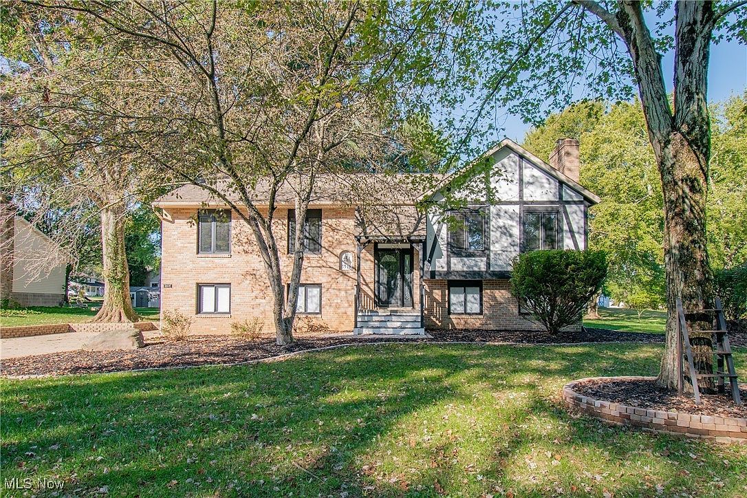 6519 Lorraine Ave NW Massillon, OH 44646 - Thumbnail 2