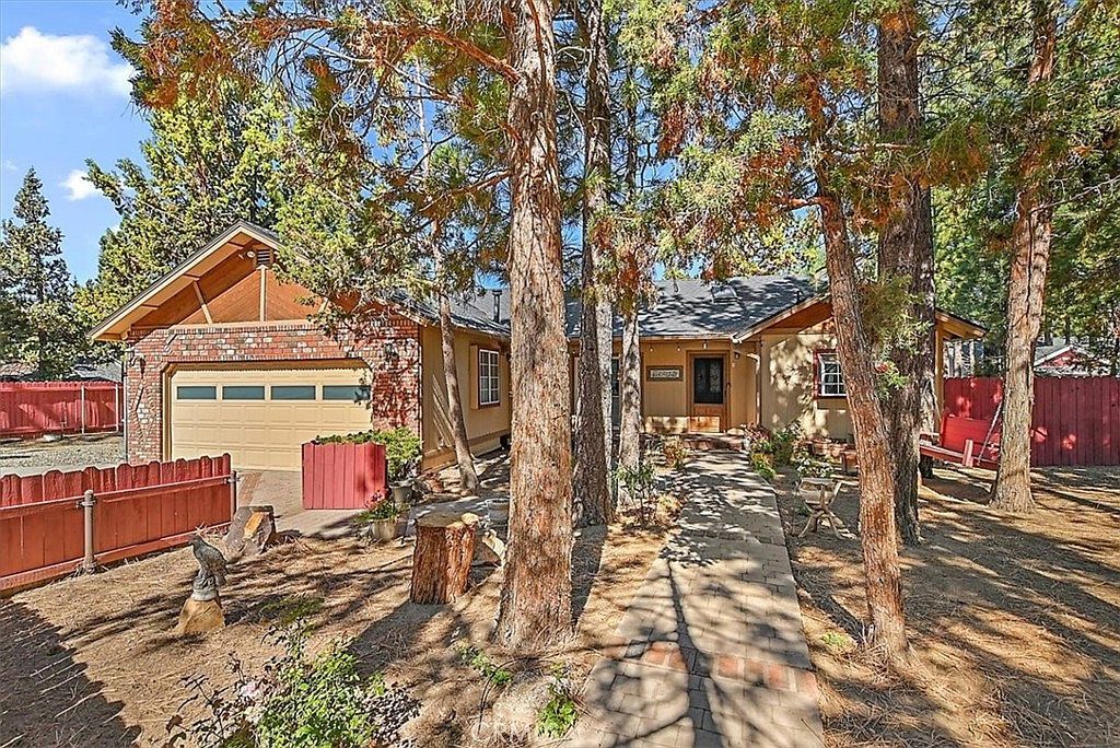 401 E Angeles Blvd Big Bear City, CA 92314 - Thumbnail 2