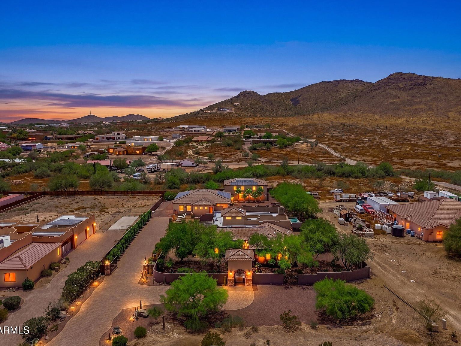 1823 W Maddock Rd Phoenix, AZ 85086, 85086
