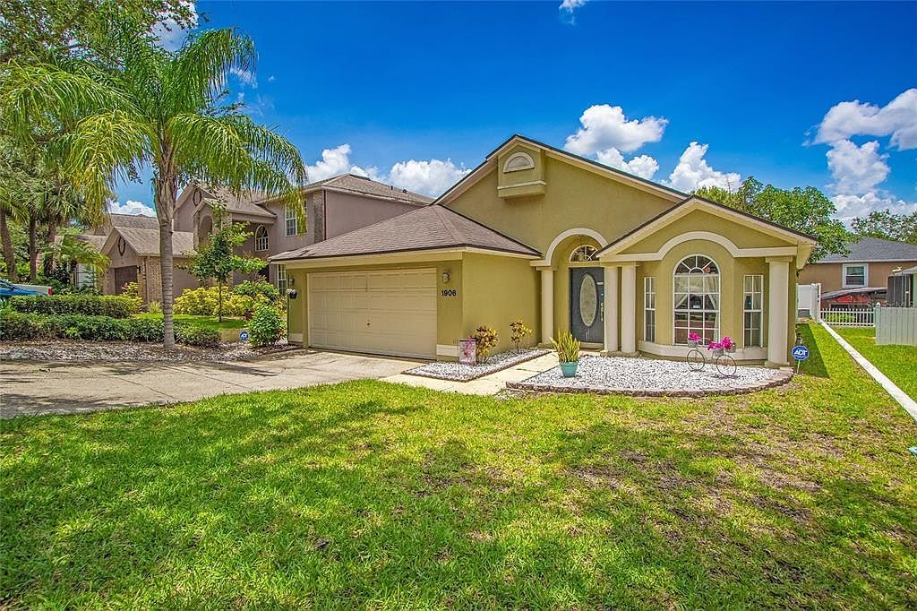 1906 Chathamoor Dr Orlando, FL 32835 - Thumbnail 2