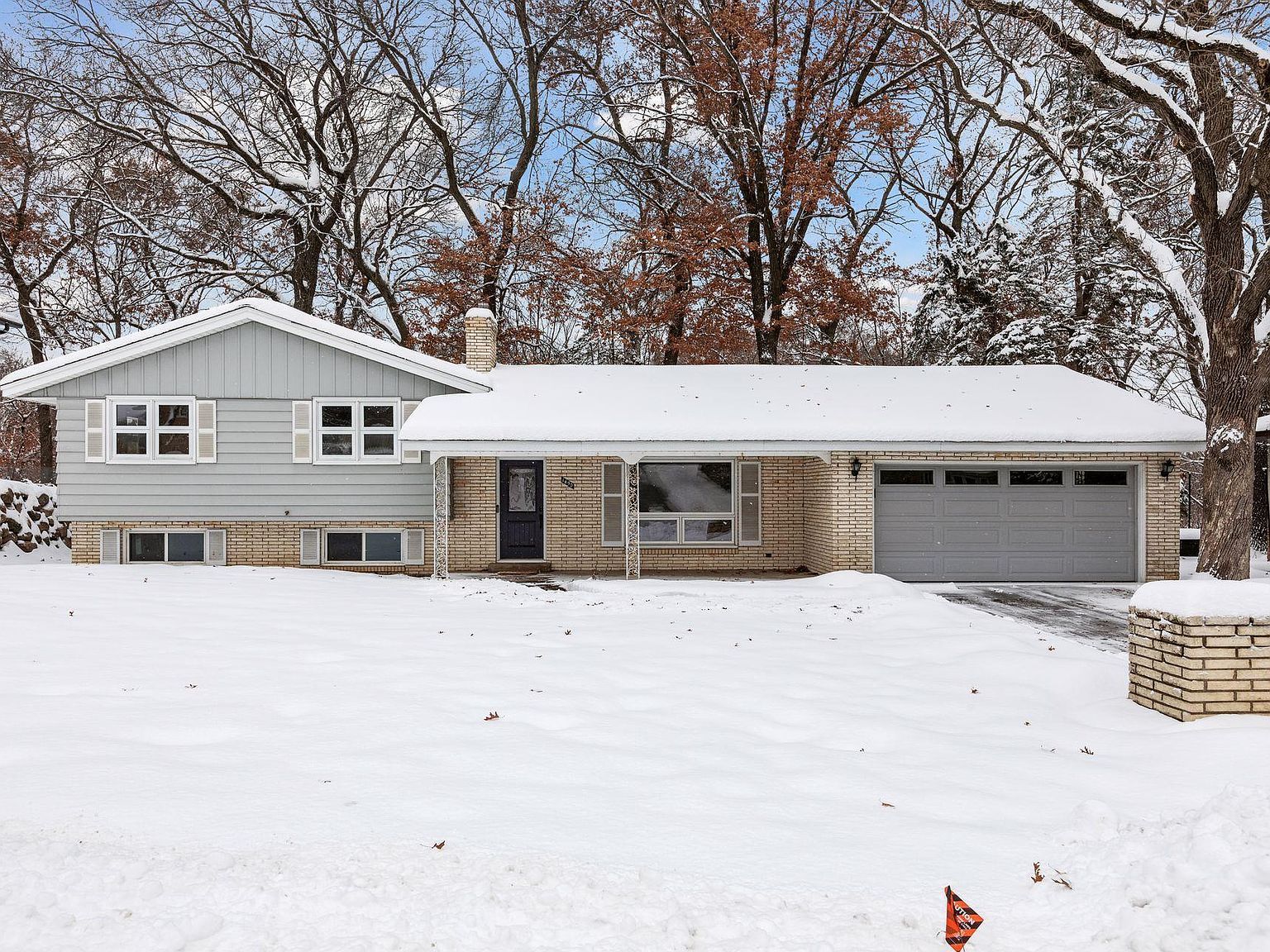 1490 3rd St NW New Brighton, MN 55112 - Thumbnail 2