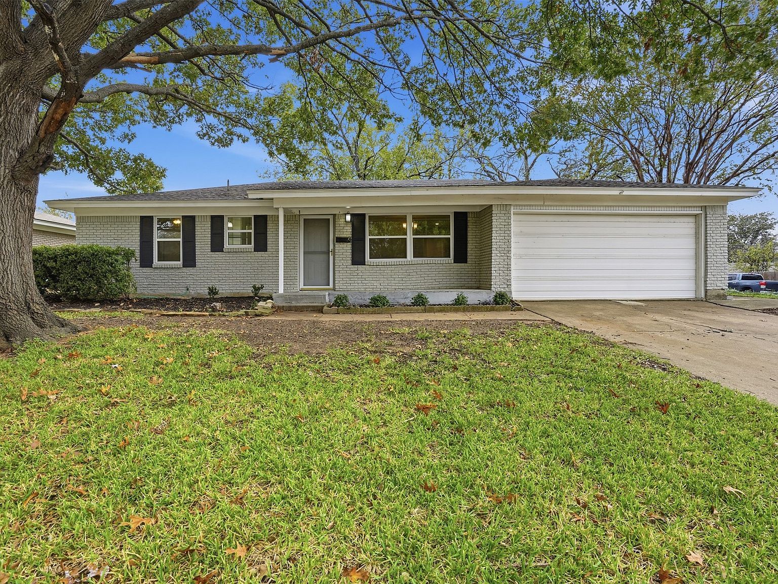 4317 Wedgmont Cir S Fort Worth, TX 76133 - Thumbnail 2