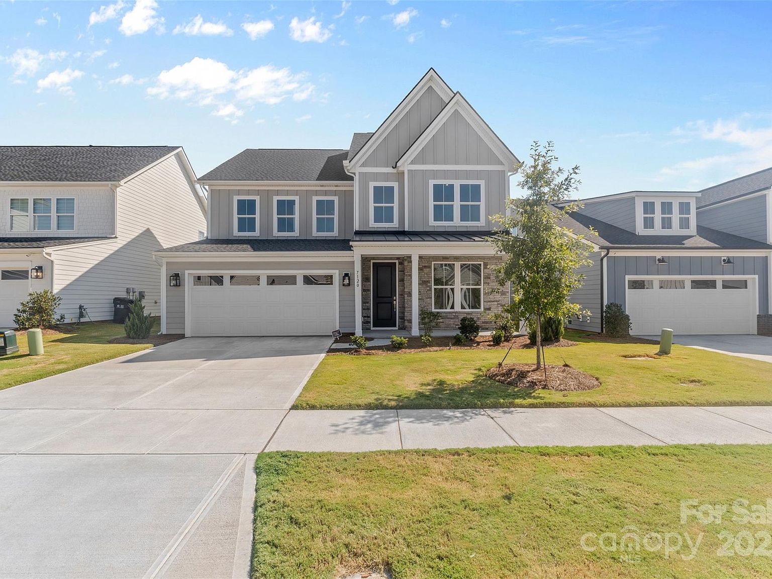 7120 Wayfarer Dr Charlotte, NC 28269 - Thumbnail 2