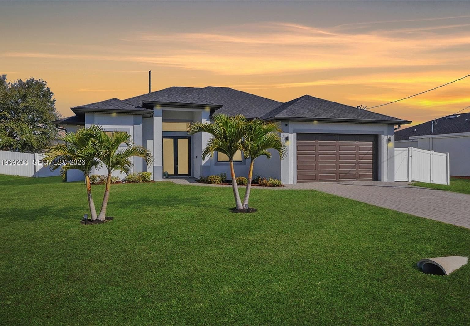 1427 SW Embers Ter Cape Coral, FL 33991 - Thumbnail 2