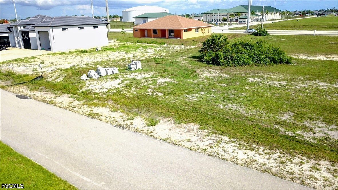 1238 NW 24th Ter Cape Coral, FL 33993, 33993