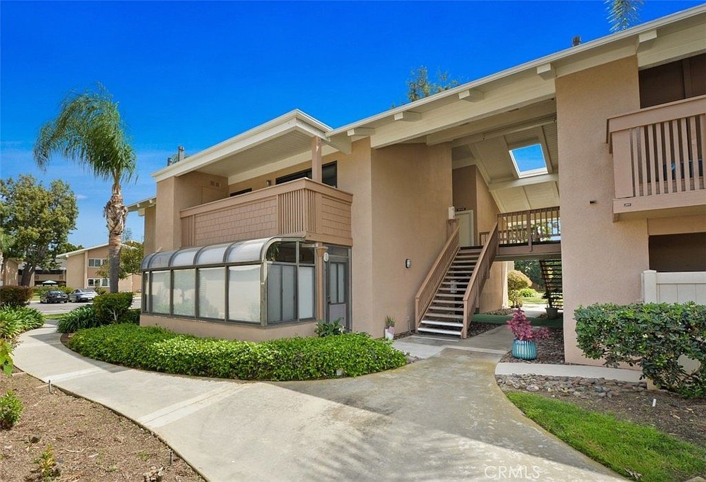 8877 Lauderdale Ct Unit 213G Huntington Beach, CA 92646 - Thumbnail 2