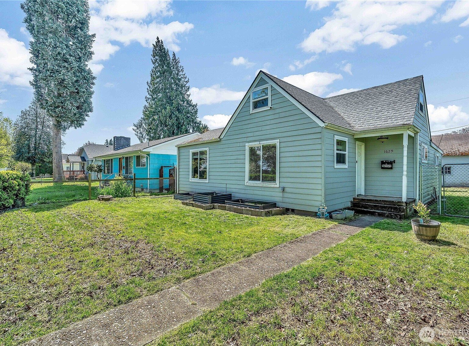 1629 7th Ave Longview, WA 98632  | Single Family