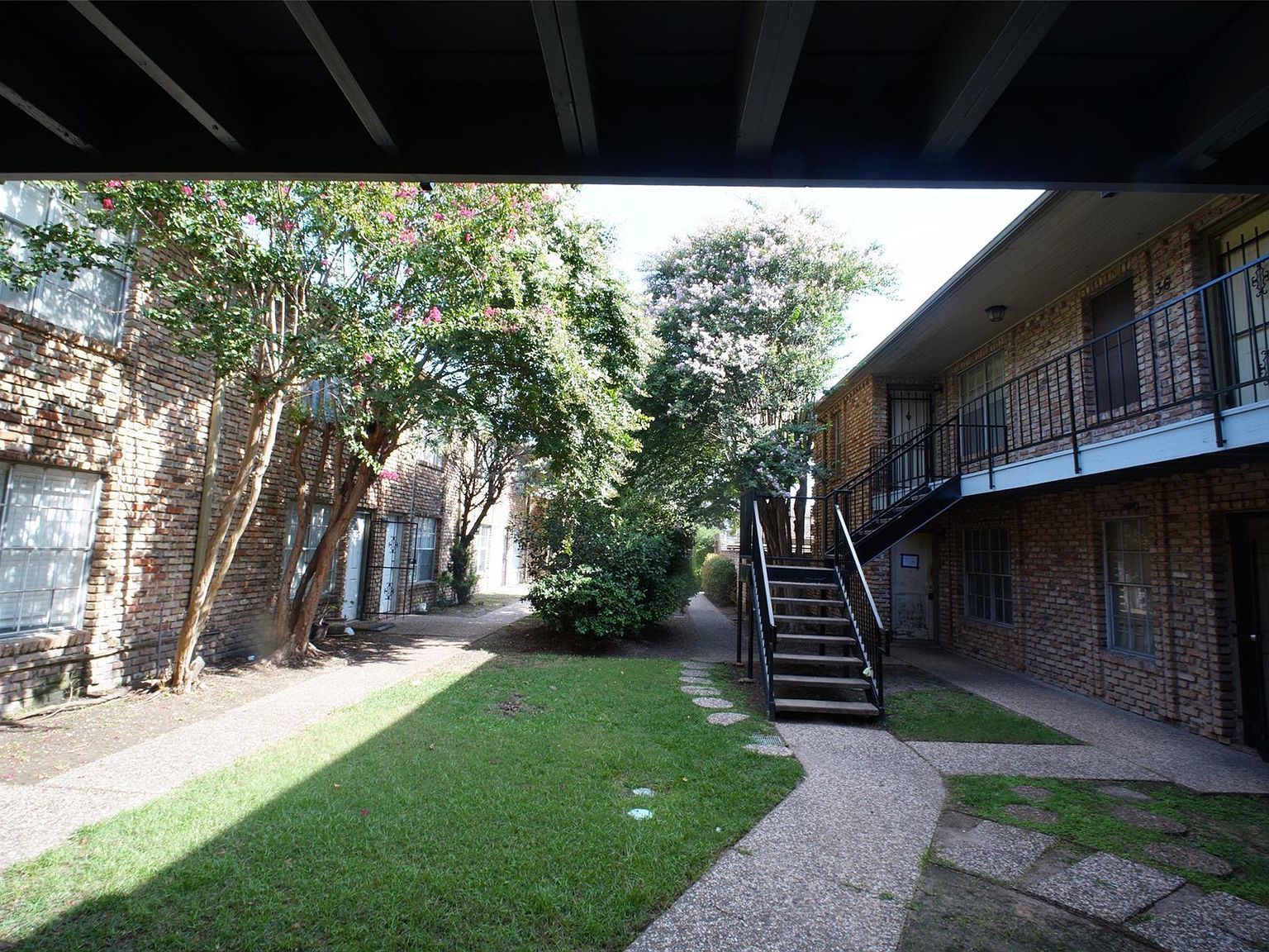 6401 Skyline Dr #34 Houston, TX 77057 - Thumbnail 2