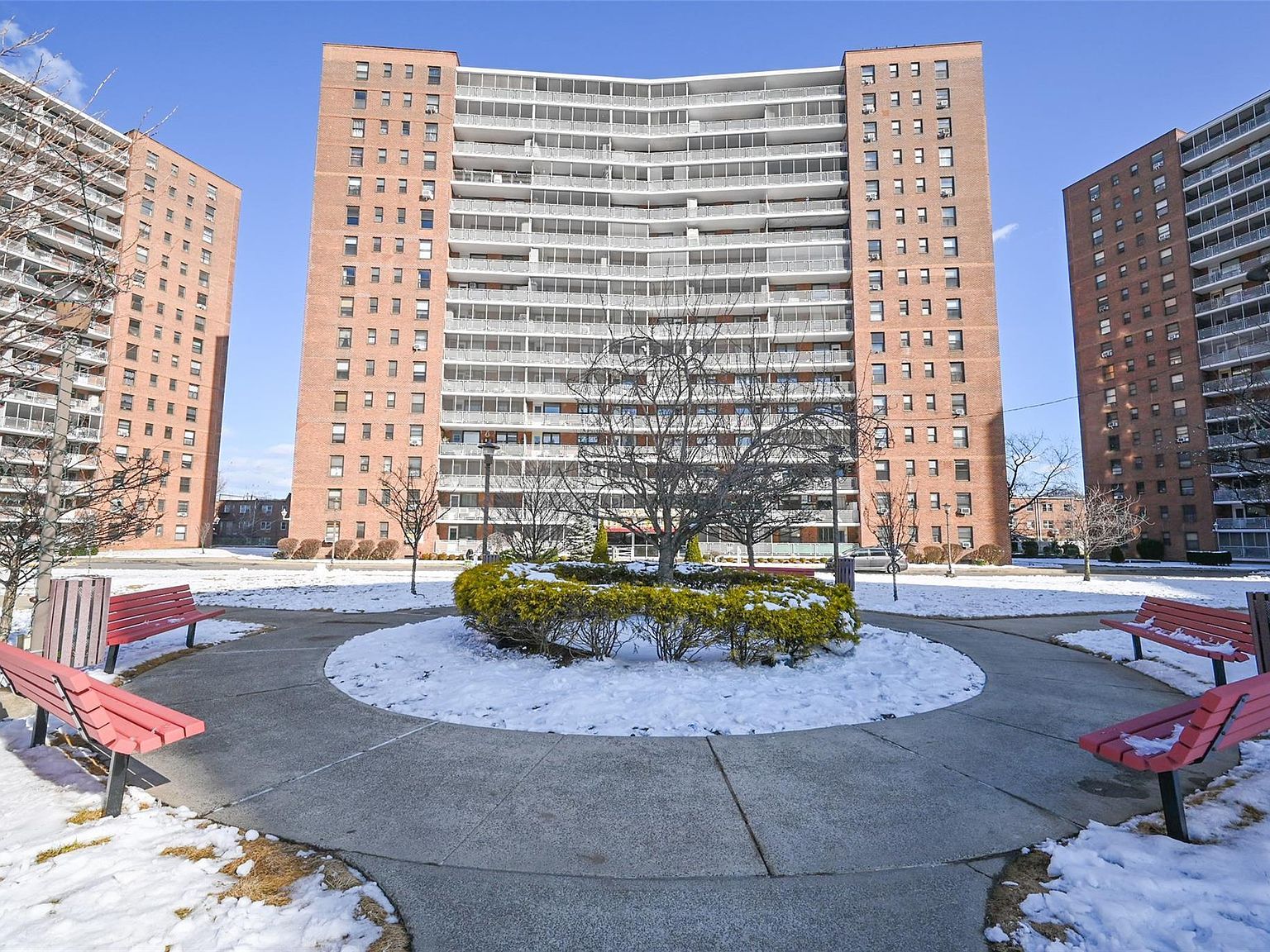 61-45 98th St #15K Rego Park, NY 11374 - Thumbnail 2