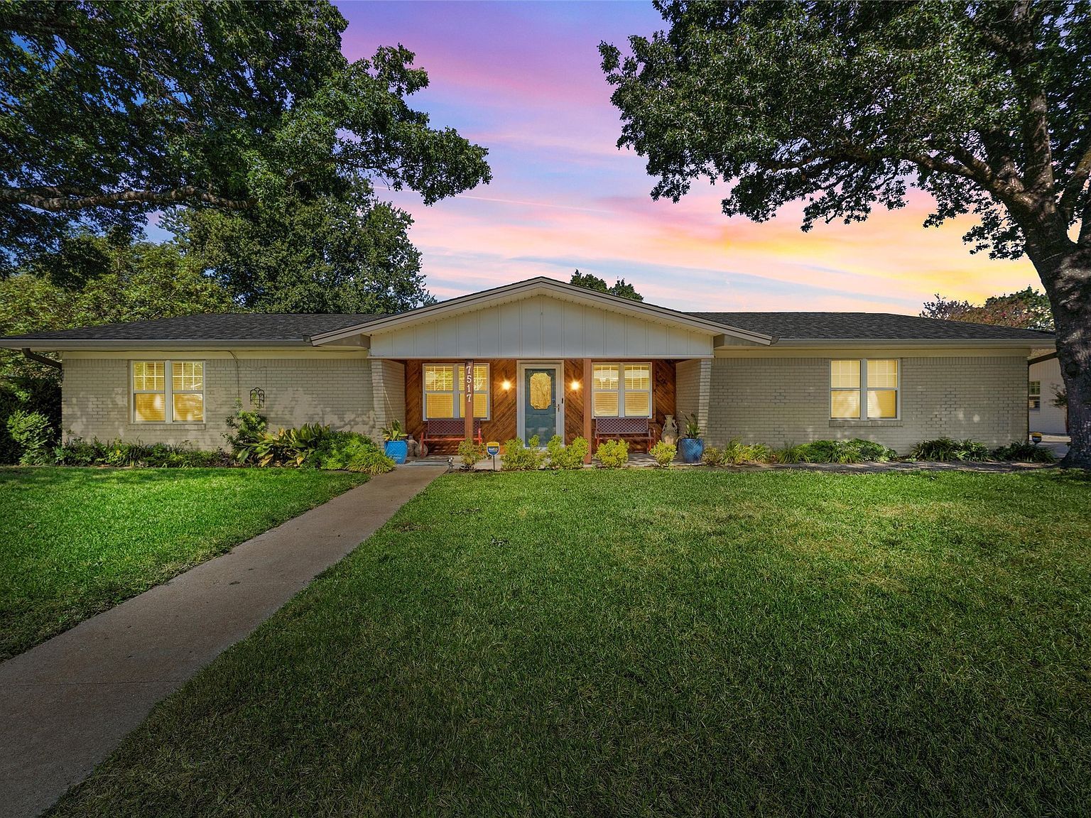 7517 Brentwood Cir Woodway, TX 76712 - Thumbnail 2