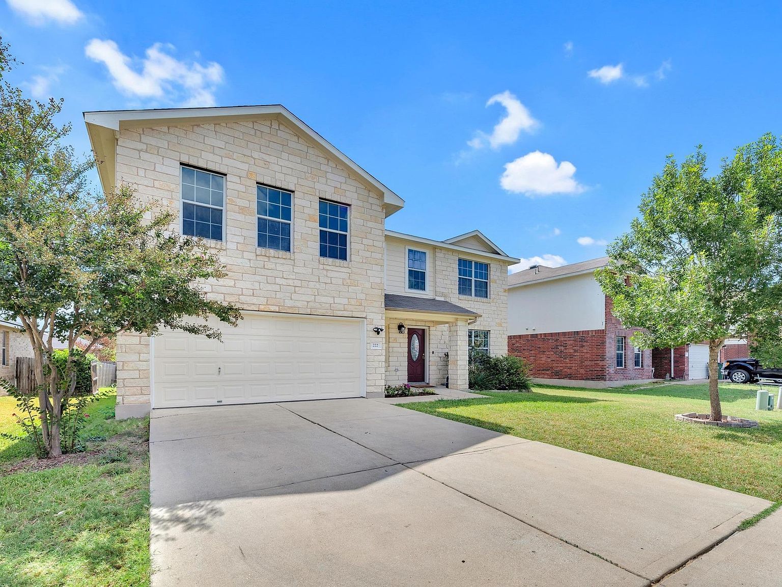222 Herrera Trl Hutto, TX 78634 - Thumbnail 2