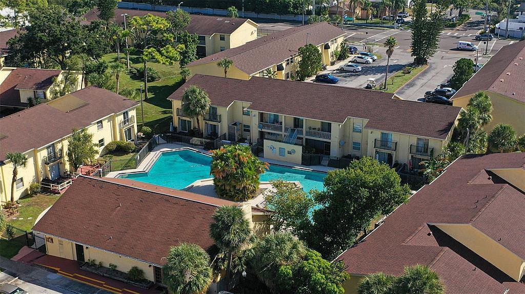 7501 Dolonita Dr Tampa, FL 33615 - Thumbnail 2