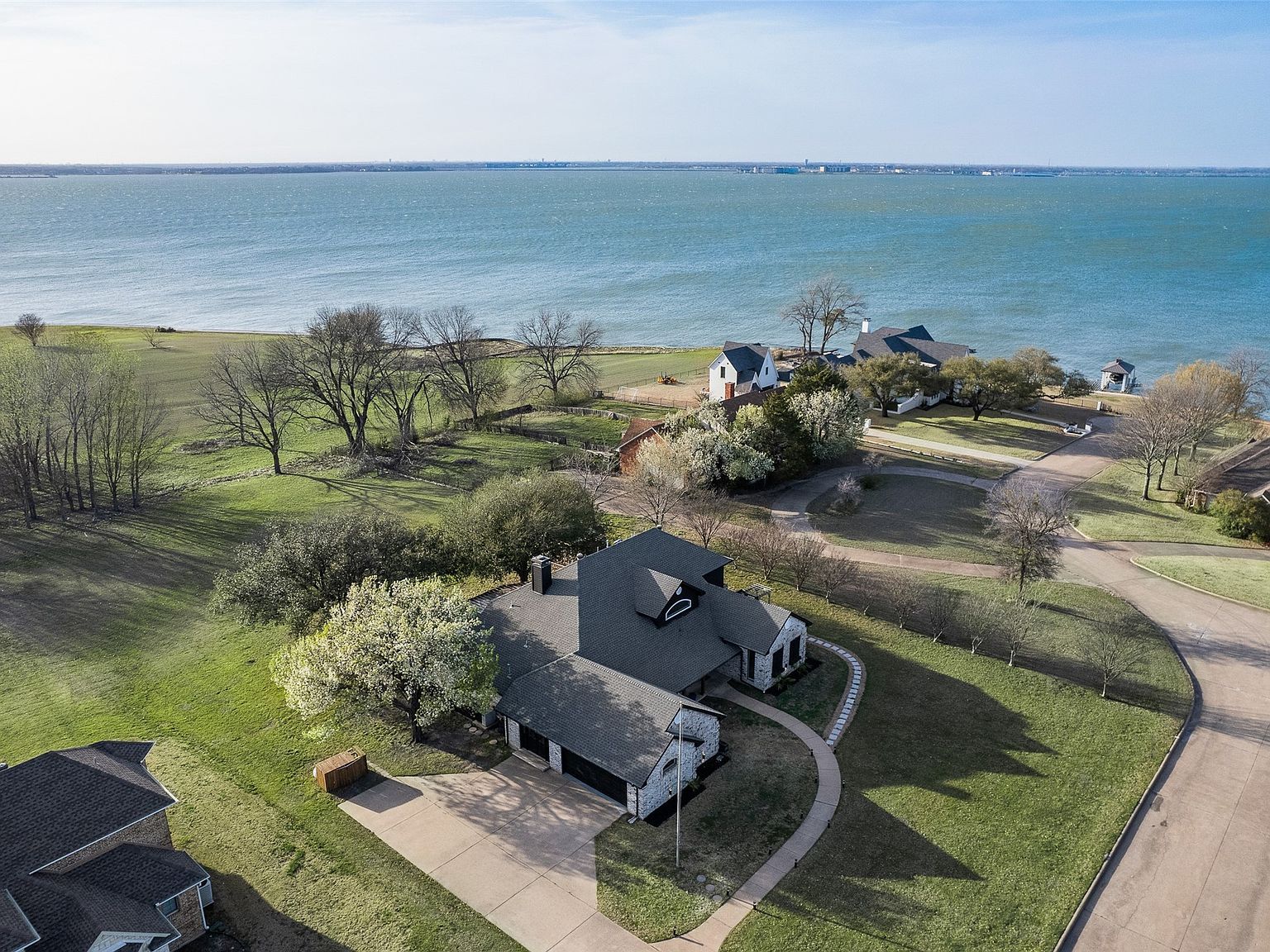 111 Luther Ln Heath, TX 75032 - Thumbnail 2