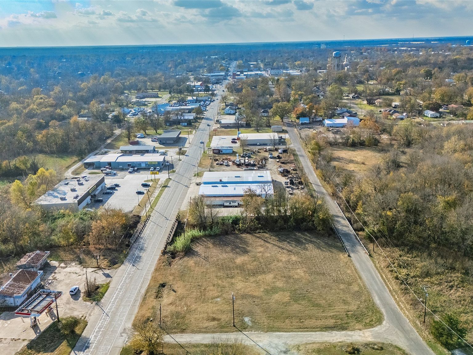 1203 E Main St Clarksville, TX 75426 - Thumbnail 2