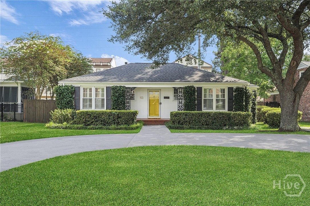 103 E 60th St Savannah, GA 31405 - Thumbnail 2