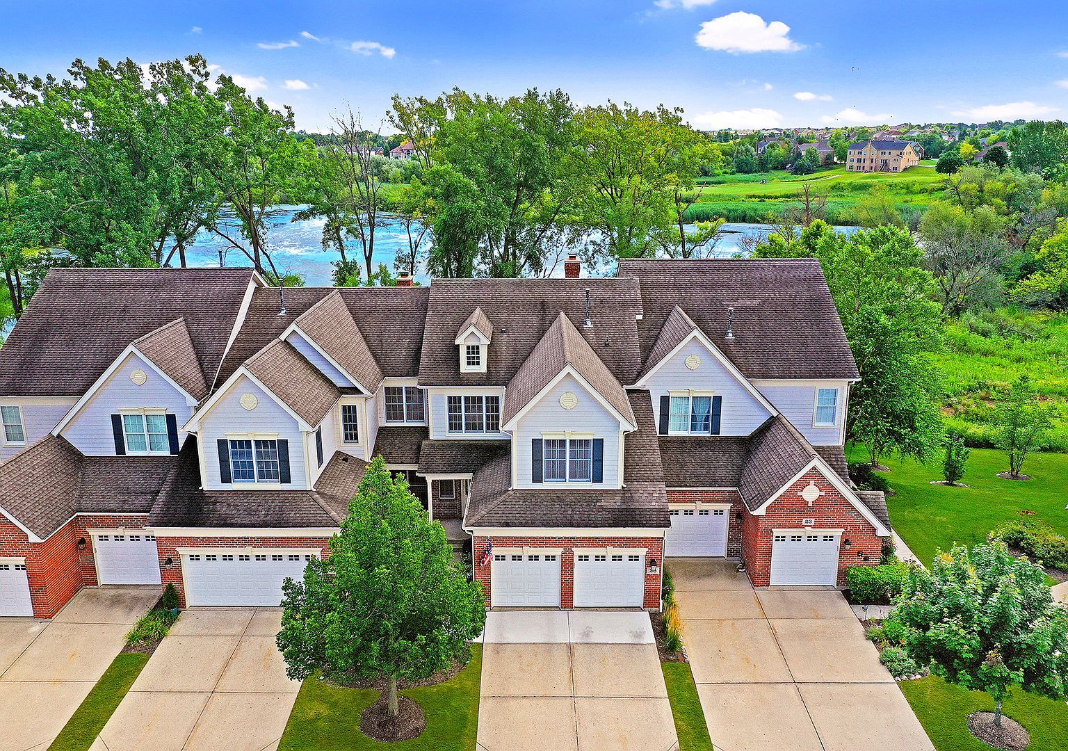 25 Harborside Way Hawthorn Woods, IL 60047 - Thumbnail 2