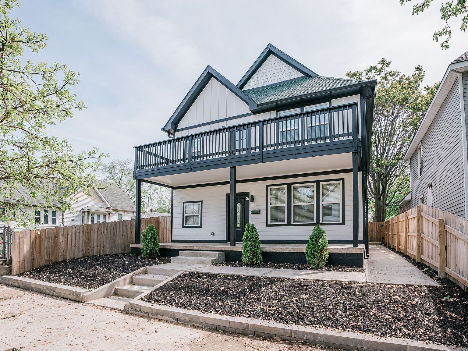 221 Eastern Ave Indianapolis, IN 46201 - Thumbnail 2