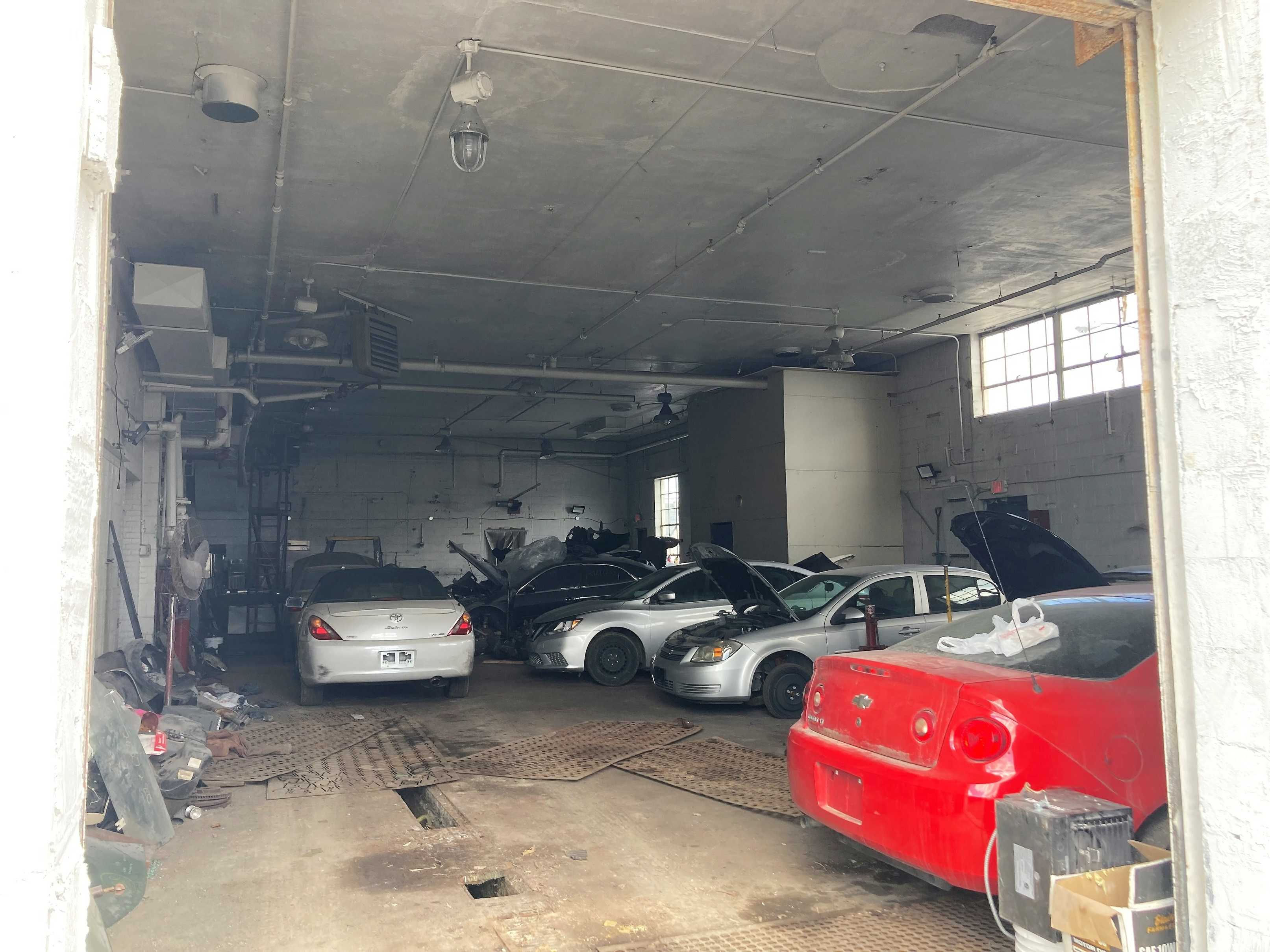 3901 West Rohr Avenue, Milwaukee, WI, USA, 53209 - Thumbnail 3