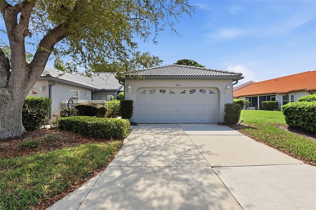 5721 Casa Del Sol Blvd #3223 Sarasota, FL 34233 - Thumbnail 2