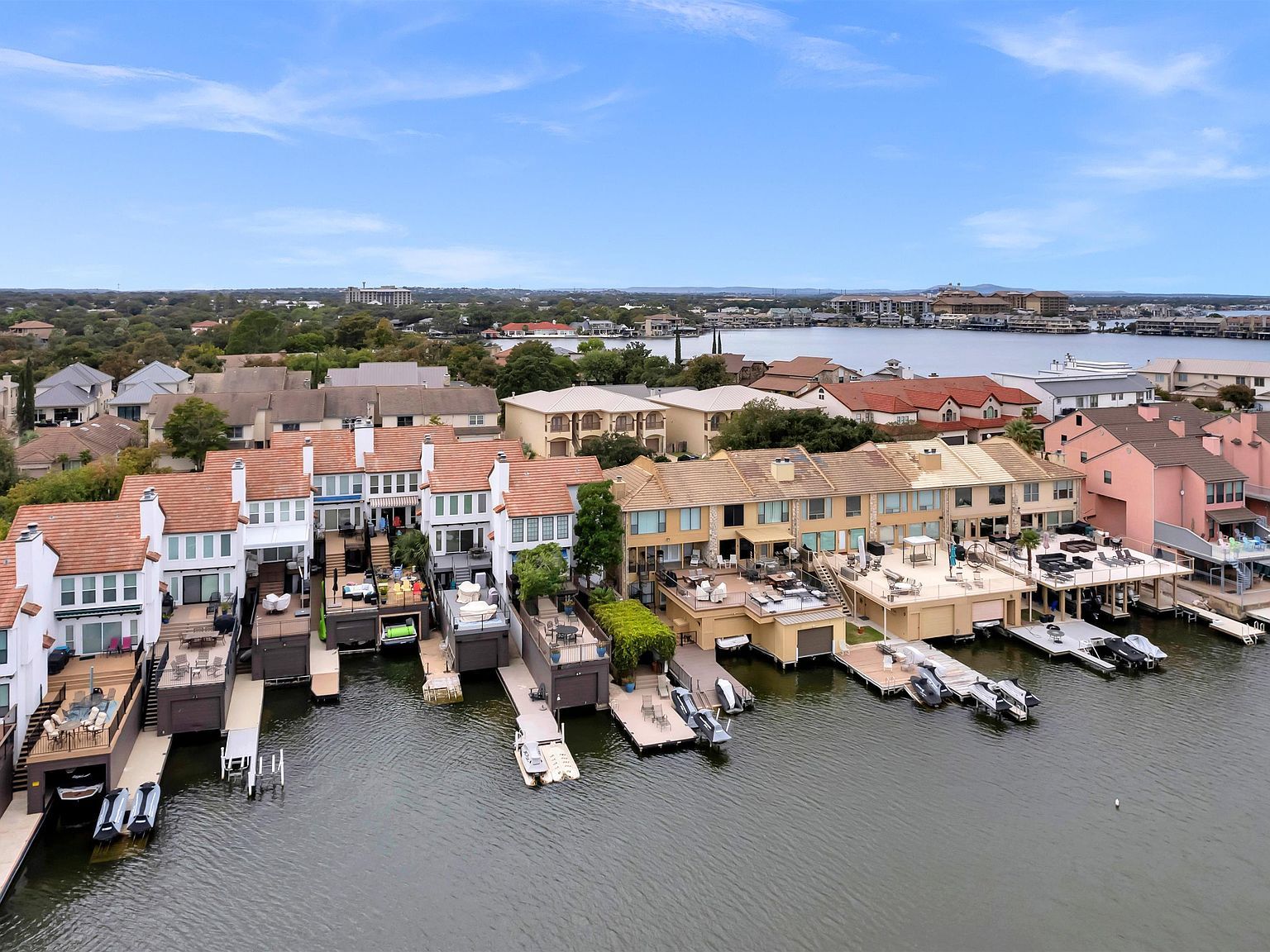 415 Horseshoe Bay North Blvd Horseshoe Bay, TX 78657 - Thumbnail 2