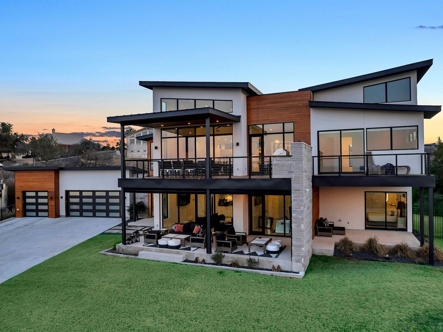 207 Kites Ct Kingsland, TX 78657 - Thumbnail 2