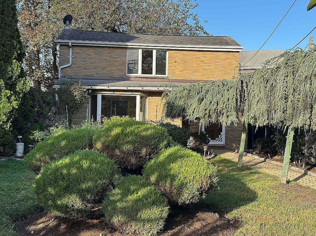 17-02 Clintonville St Whitestone, NY 11357 - Thumbnail 2