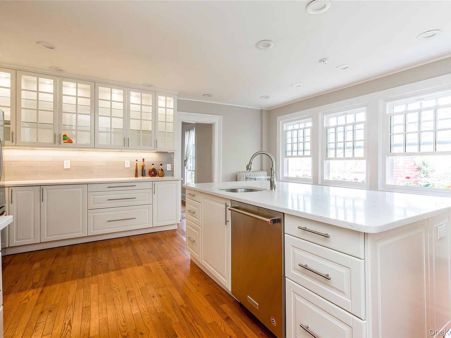 39 26/24 213th St Bayside, NY 11361 - Thumbnail 2