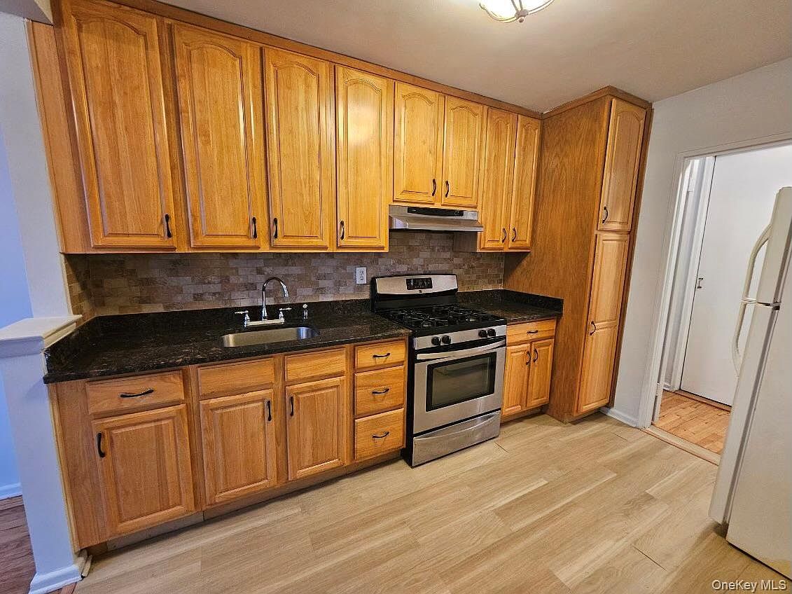 151 Cross Island Pkwy #3E Whitestone, NY 11357 - Thumbnail 2