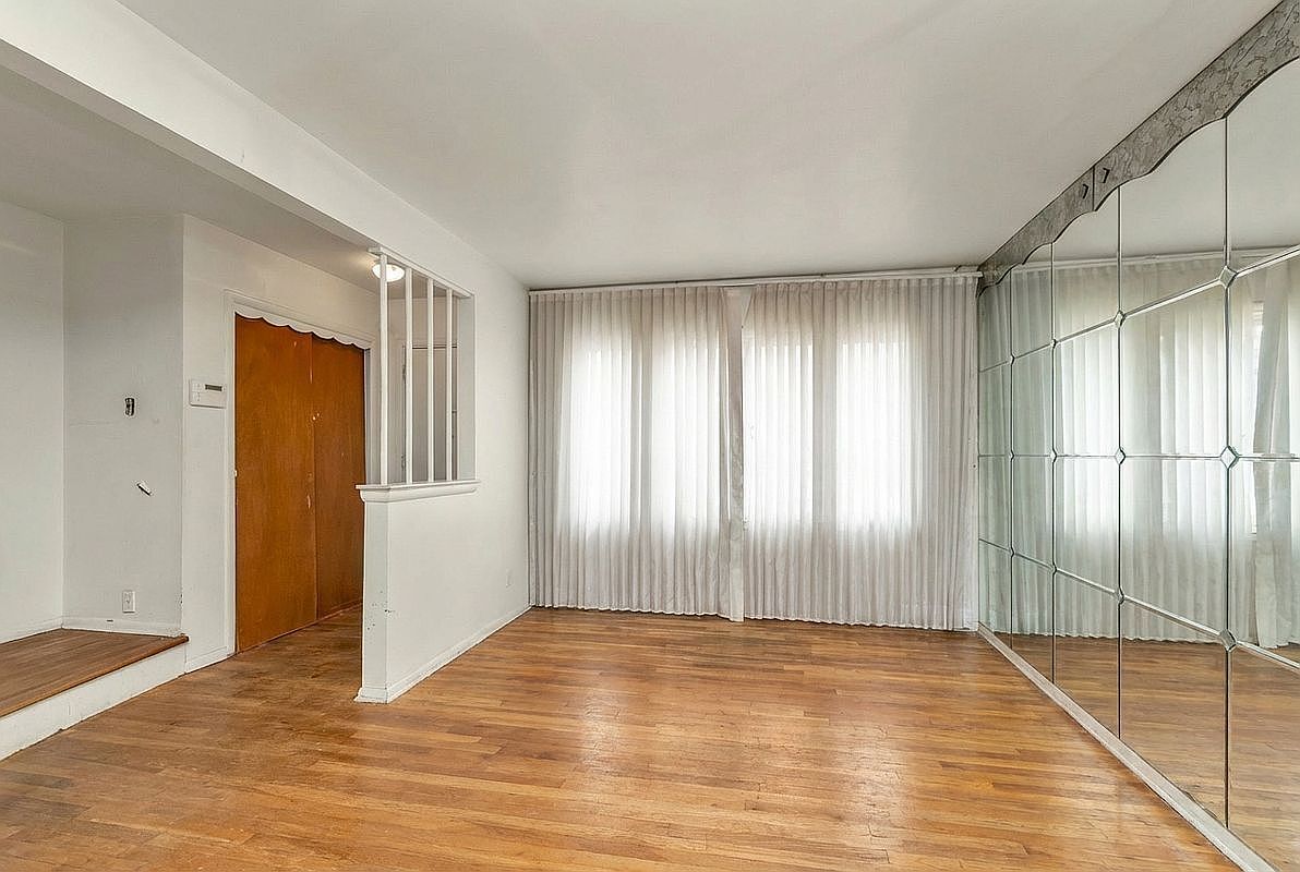 11721 Francis Lewis Blvd Cambria Heights, NY 11411 - Thumbnail 2