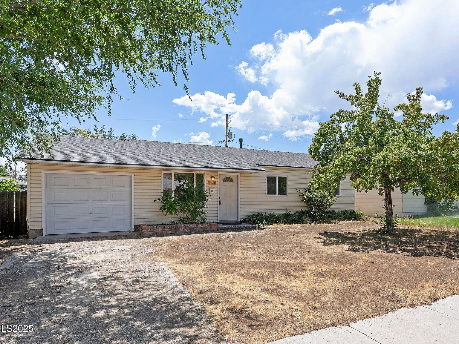 1125 Dodson Way Sparks, NV 89431 - Thumbnail 2