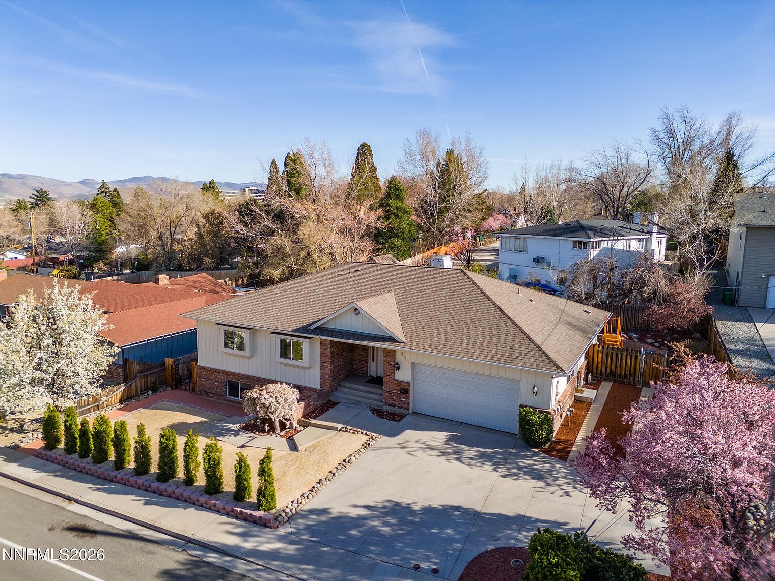 474 W Plumb Ln Reno, NV 89509 - Thumbnail 2
