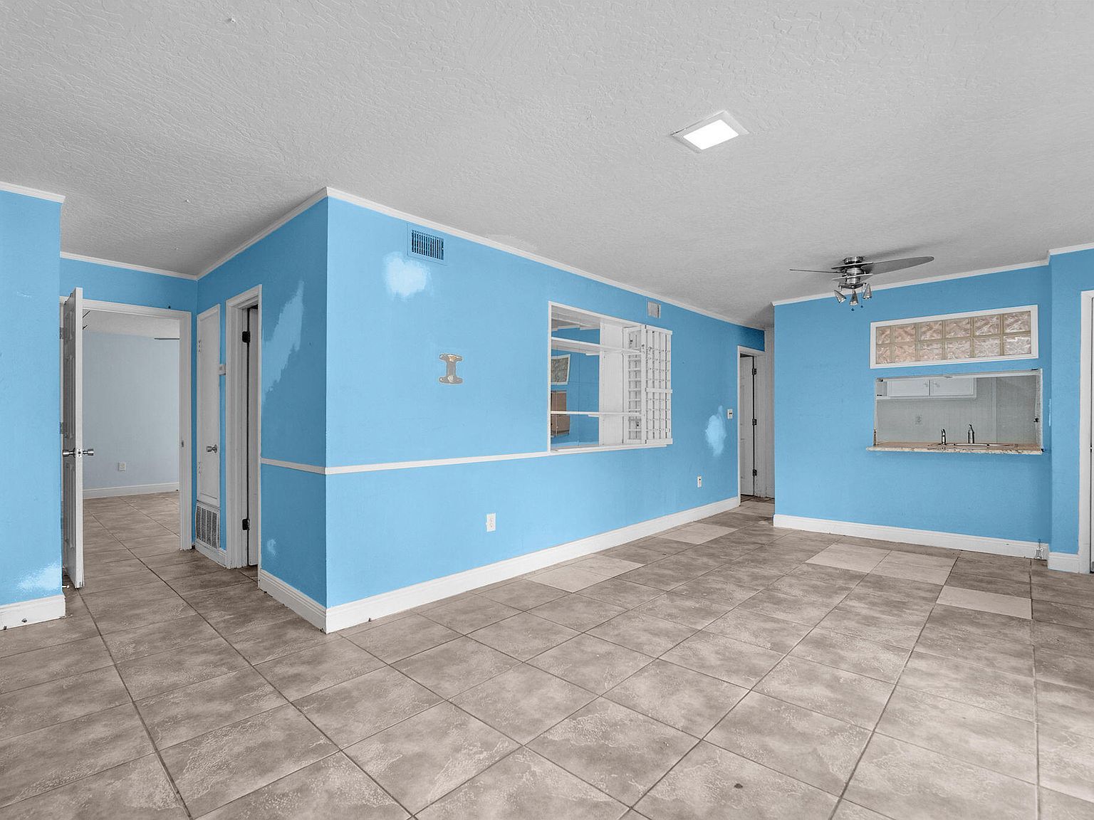 401 Marshall Ct NW UNIT 3 Fort Walton Beach, FL 32548 - Thumbnail 2
