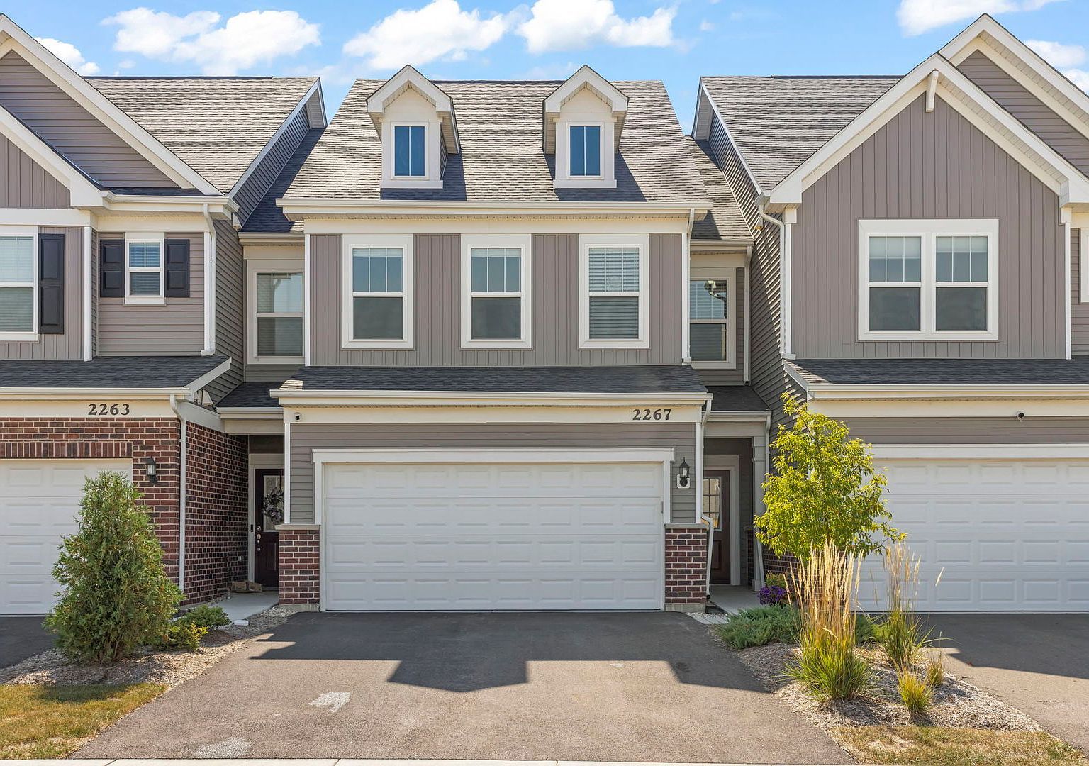 2267 Ryegrass Ln Bolingbrook, IL 60490 - Thumbnail 2