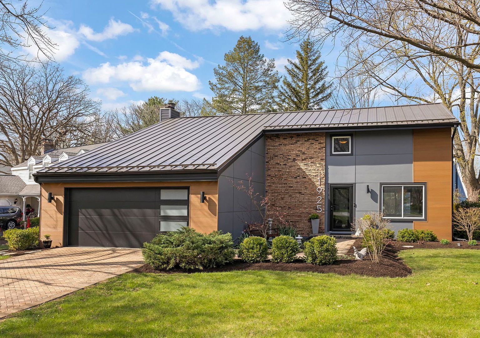1925 Coach Dr Naperville, IL 60565  | Single Family