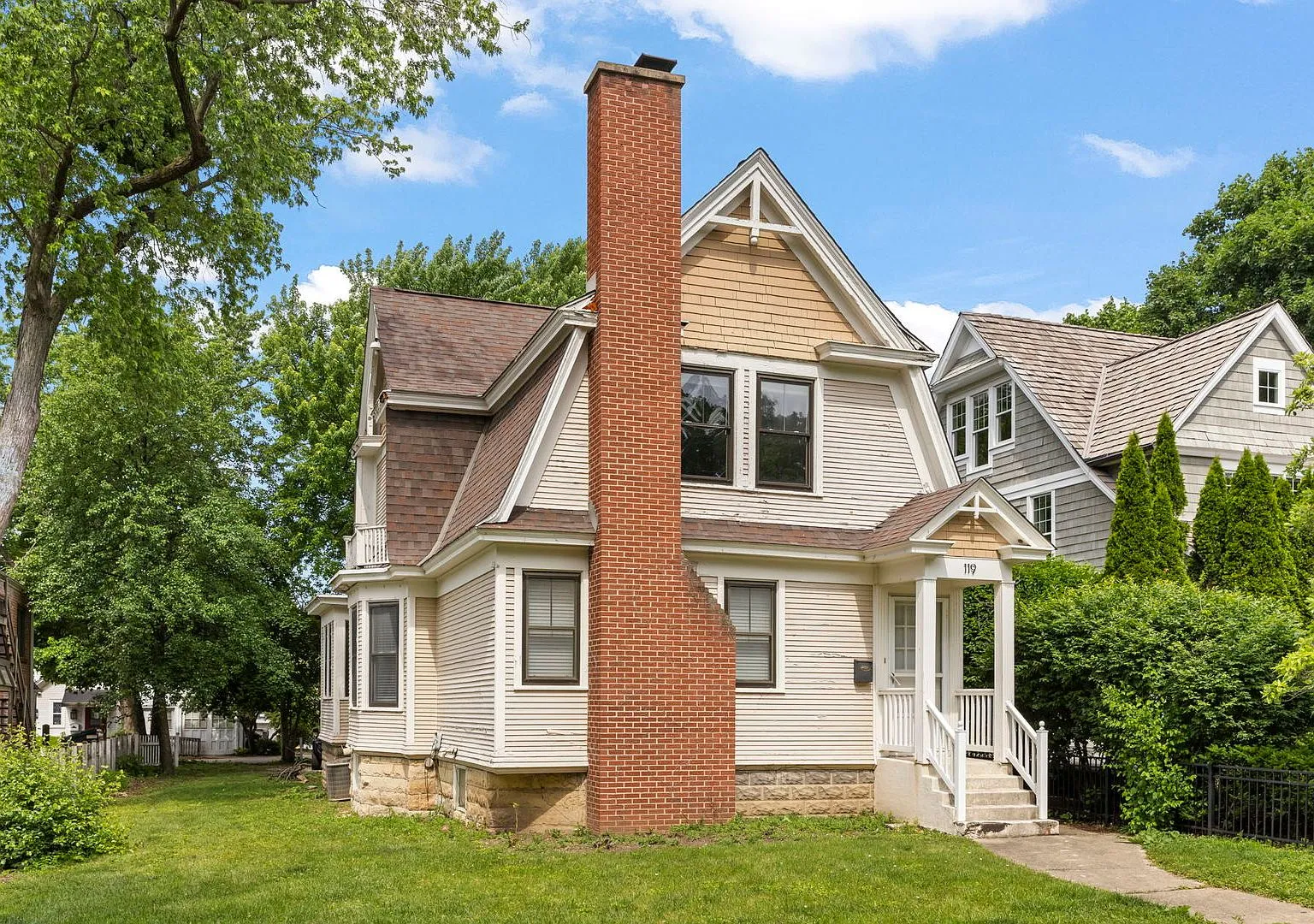 119 S Ellsworth St Naperville, IL 60540  | Single Family
