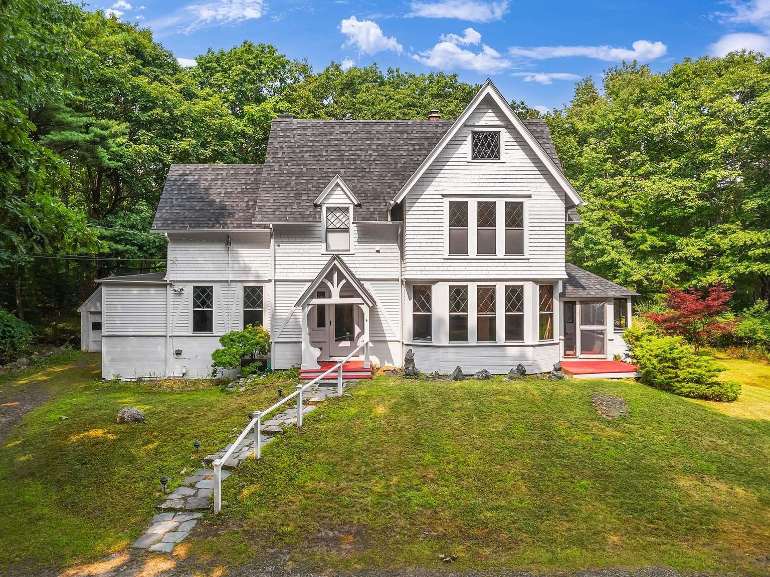 4 Fairbourne Ln Cape Neddick, ME 03902 - Thumbnail 2