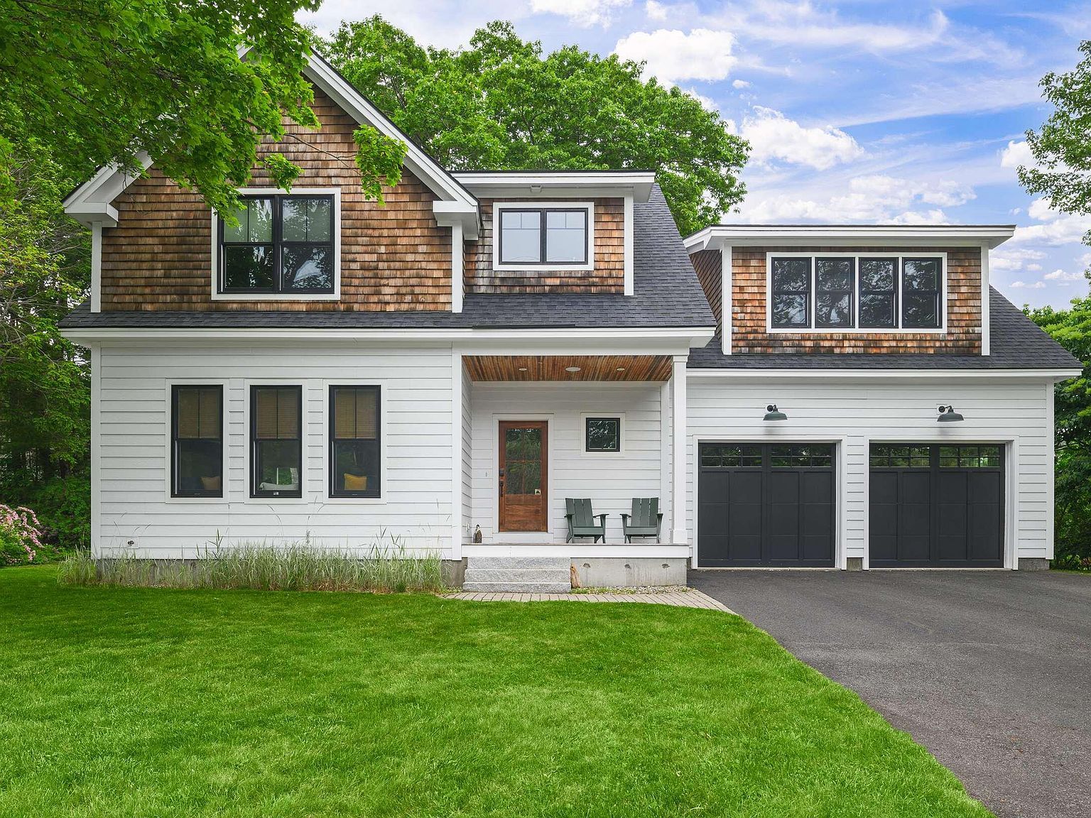 59 Underwood Rd Falmouth, ME 04105 - Thumbnail 2