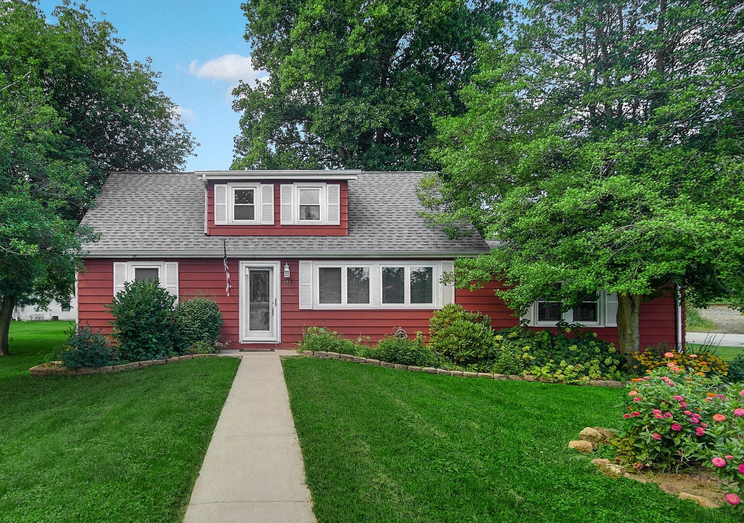 131 N 18th St Chesterton, IN 46304 - Thumbnail 2