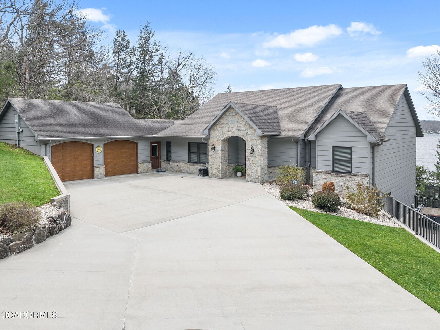 18028 Bayview Ln Rocky Mount, MO 65072 | Single Family