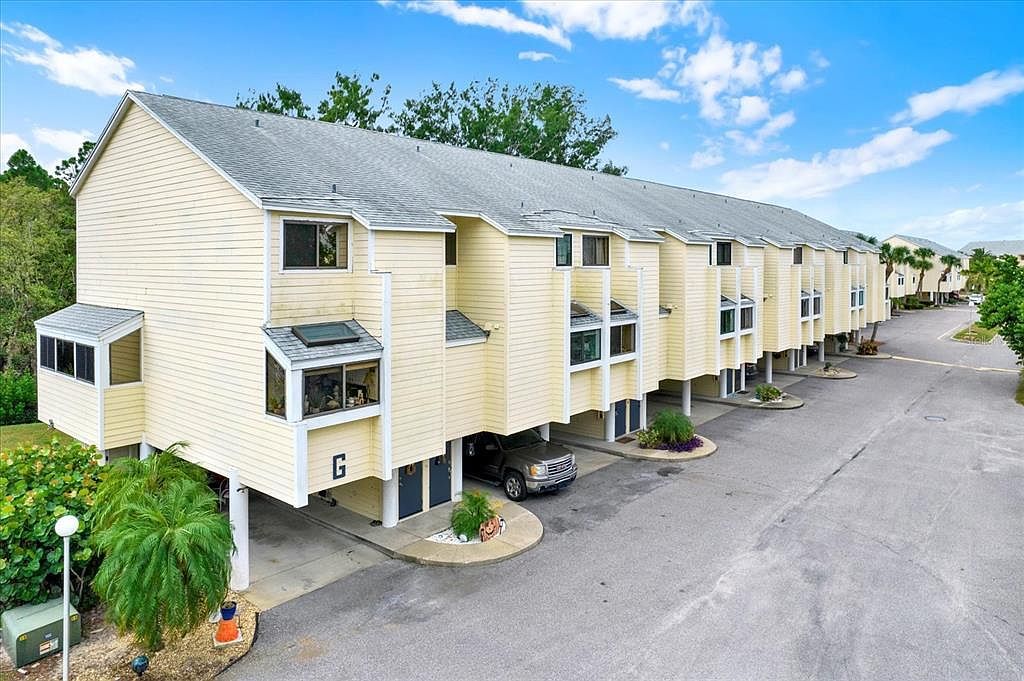 1500 Sunset Rd APT G2 Tarpon Springs, FL 34689 - Thumbnail 2