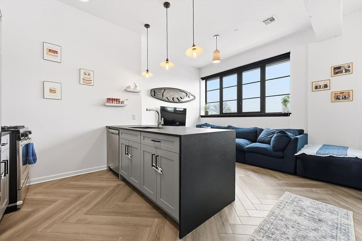 142 Charles St #403 Jersey City, NJ 07307 - Thumbnail 2