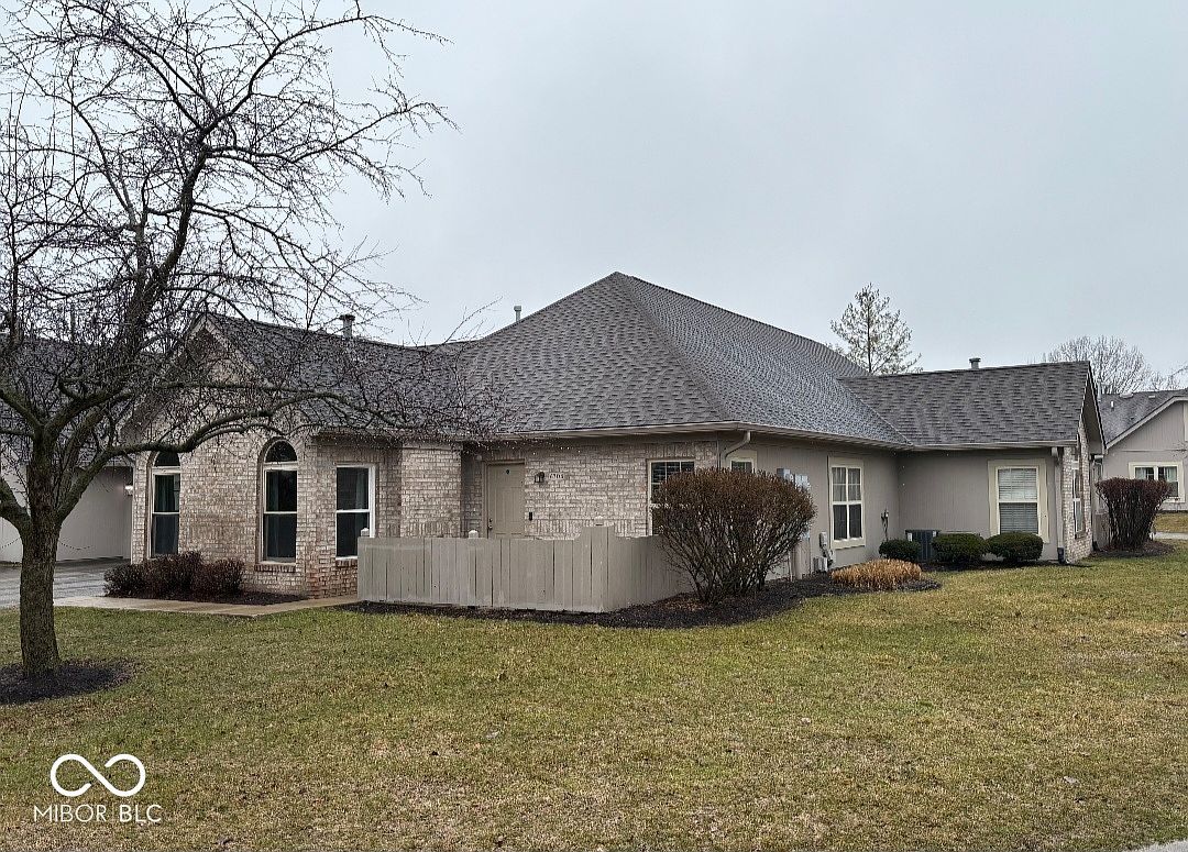 6703 Bridgefield Way Indianapolis, IN 46254  | Condominium