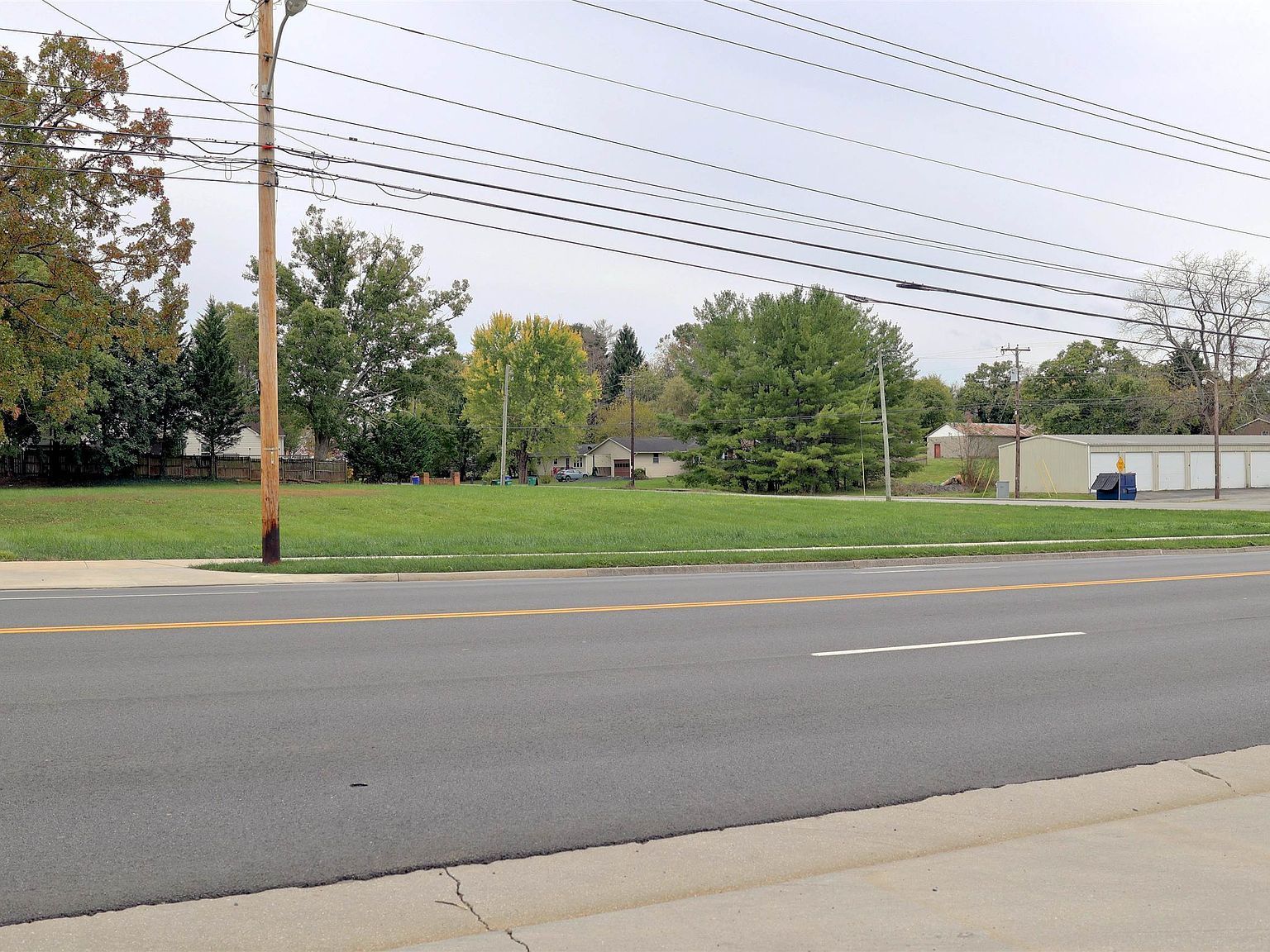 511 Roanoke St Christiansburg, VA 24073 - Thumbnail 2