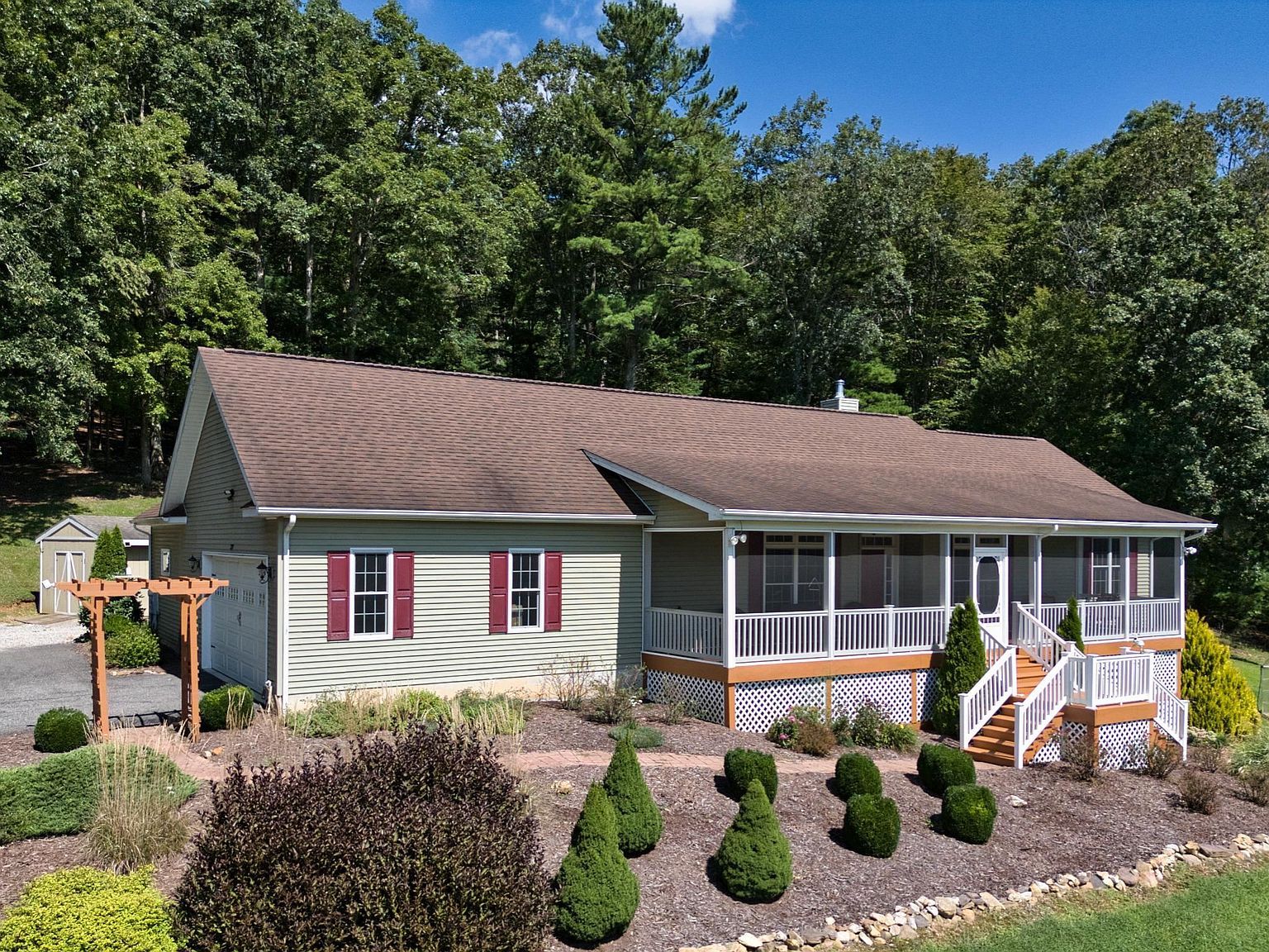 321 Cumberland Gap Rd Newport, VA 24128 - Thumbnail 2